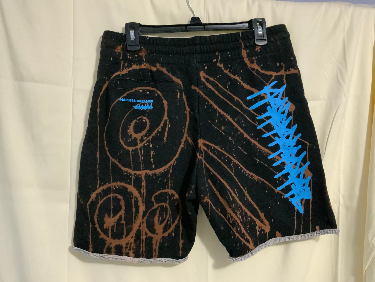 Strive Shorts L#6