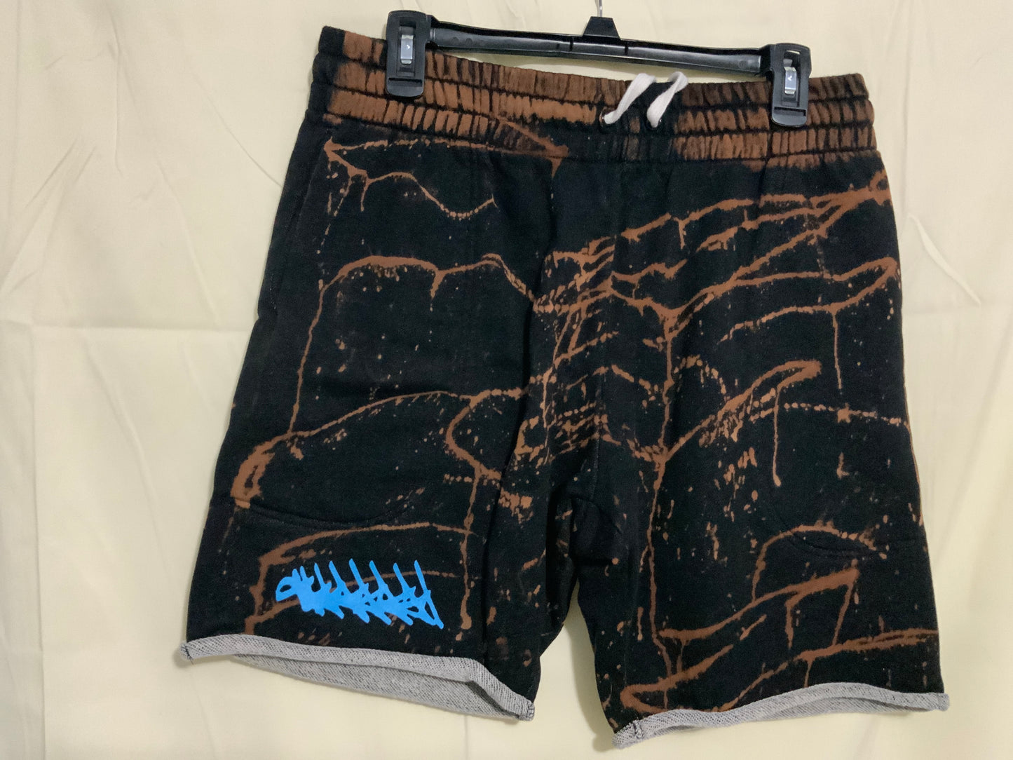 Strive Shorts L#9